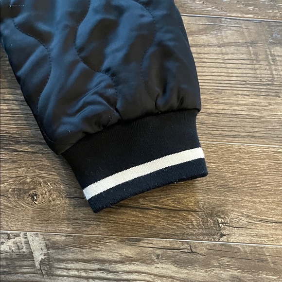 Modern Supply by Sanctuary Black Quilted Bomber Jacket Size Small - Picture 10 of 11